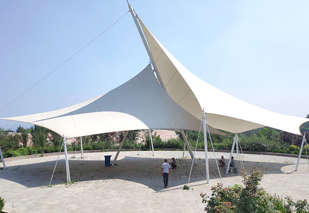 呼和浩特膜結(jié)構(gòu)車棚頂部污垢堆積因素